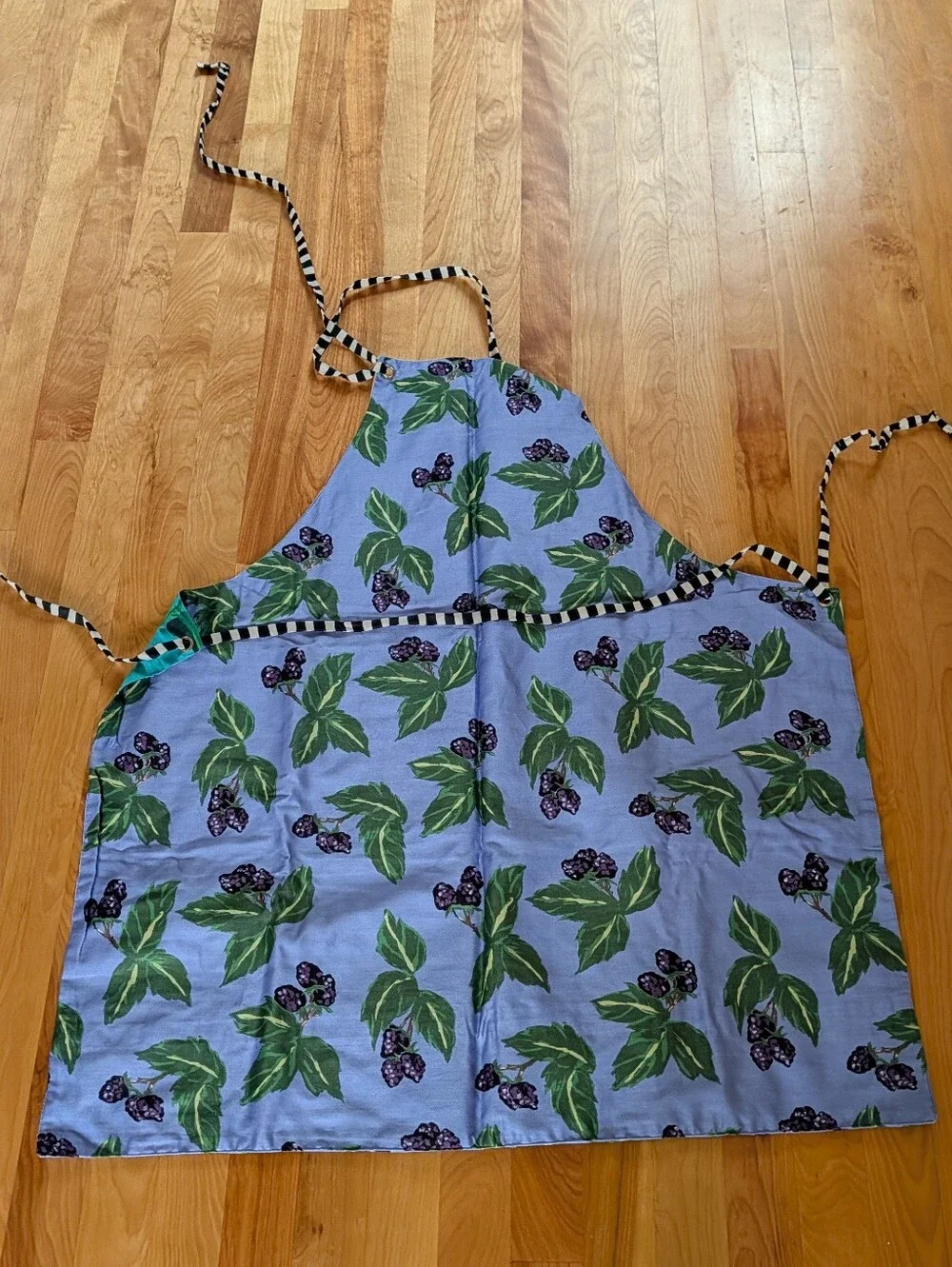 rare DROLL DESIGNS reversible cotton sateen apron